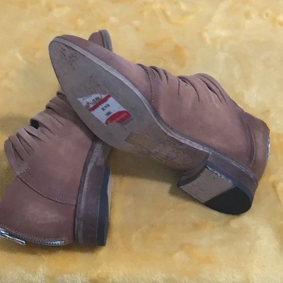 🆕 FREE PEOPLE Lost Valley Moccasin Bootie Distressed Leather - Picture 11 of 12